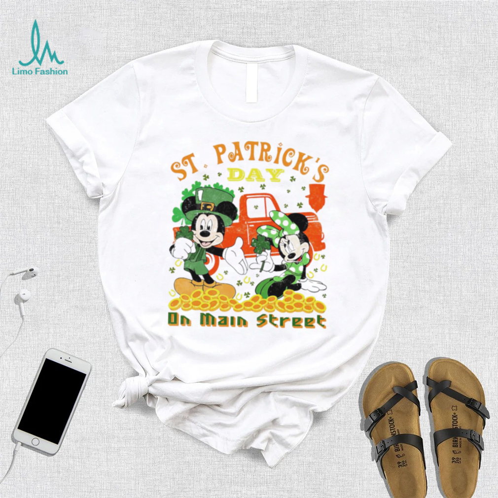St. Patrick’s day Mickey and Minnie on main street shamrocks shirt St. Patrick’s day Mickey and Minnie on main street shamrocks shirt