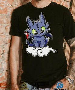 Toothless rides on the cloud cute shirt