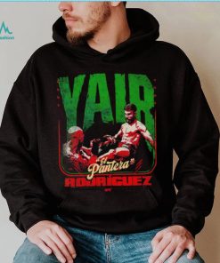 Yair Rodriguez El Pantera front kick WHT UFC fighter shirt