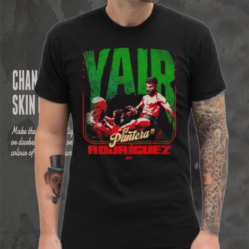 Yair Rodriguez El Pantera front kick WHT UFC fighter shirt