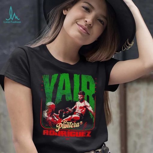 Yair Rodriguez El Pantera front kick WHT UFC fighter shirt