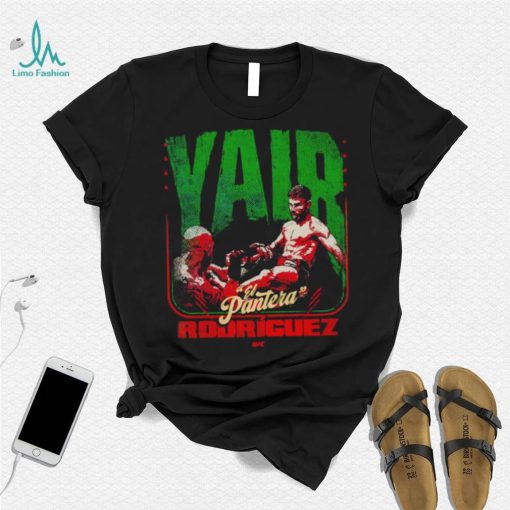 Yair Rodriguez El Pantera front kick WHT UFC fighter shirt