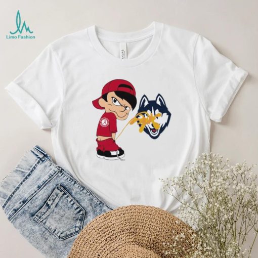 Boy Alabama Crimson Tide piss on Uconn Huskies logo 2024 shirt