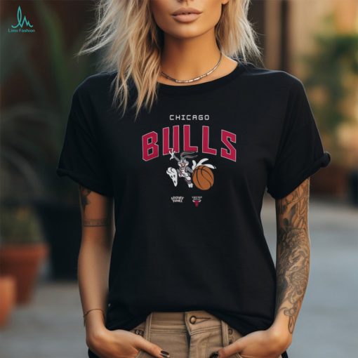 Chicago Bulls Looney Tunes Bugs Bunny  shirt