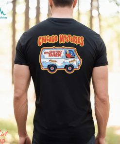 Chicago mysteries with Geoffrey Baer shirt