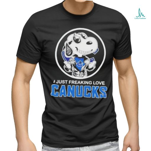 Cool Snoopy I just freaking love Vancouver Canucks shirt