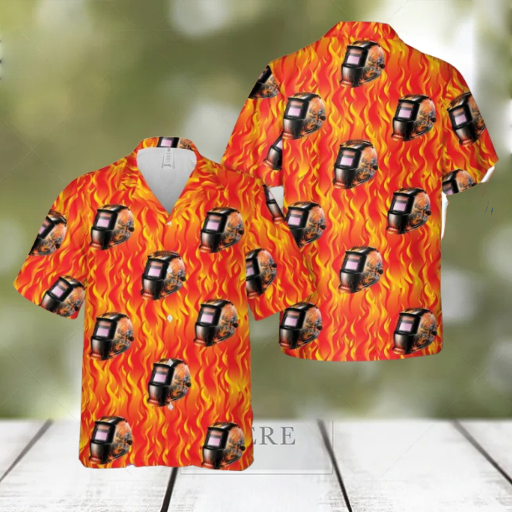 FLAMING SKULL Welding Helmet Hawaiian Shirt Beach Hoilday Summer Gift FLAMING SKULL Welding Helmet Hawaiian Shirt Beach Hoilday Summer Gift