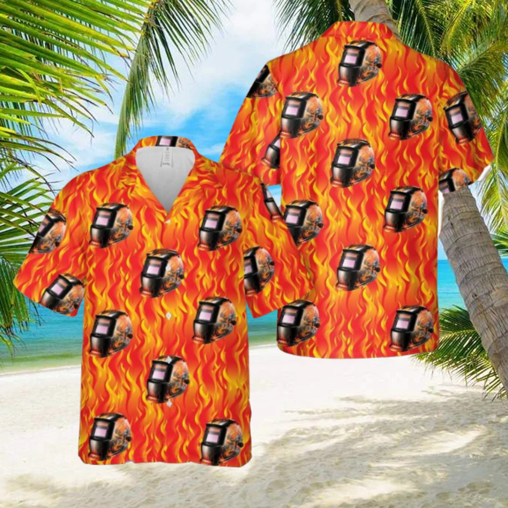 FLAMING SKULL Welding Helmet Hawaiian Shirt Beach Hoilday Summer Gift FLAMING SKULL Welding Helmet Hawaiian Shirt Beach Hoilday Summer Gift