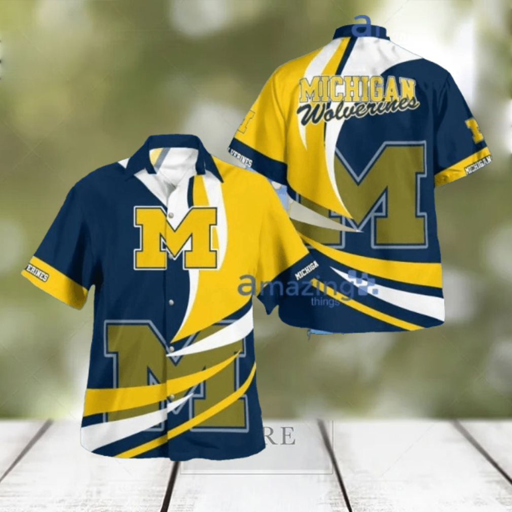 Michigan Wolverines Classic Fashion Button Up Hawaiian Shirt Michigan Wolverines Classic Fashion Button Up Hawaiian Shirt