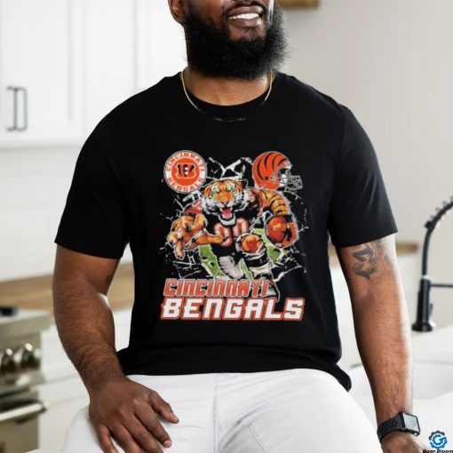 Official Mascot Breaking Through Wall Cincinnati Bengals Vintage T shirt