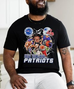 Official Mascot Breaking Through Wall New England Patriots Vintage T shirt