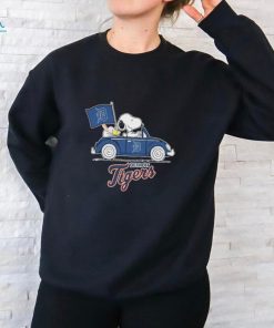 Official Peanuts Snoopy And Woodstock On Car Detroit Tigers 2024 Shirt