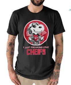 Official kansas City Chiefs Snoopy I Just Freaking Love Chiefs T Shirt