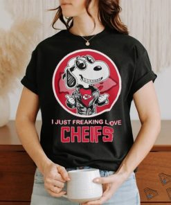 Official kansas City Chiefs Snoopy I Just Freaking Love Chiefs T Shirt