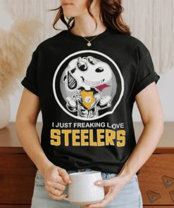 Official pittsburgh Steelers Snoopy I Just Freaking Love Steelers T Shirt
