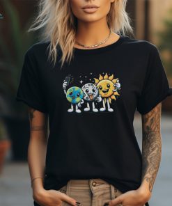 Selfie Earth Moon Sun Funny Total Solar Eclipse 2024 Kids Shirt