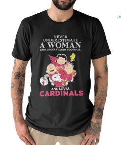 Arizona Cardinals Snoopy Never Underestimate A Women Who Understands Football T Shirt
