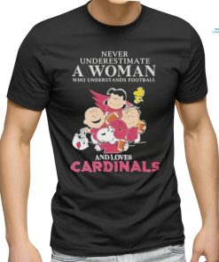Arizona Cardinals Snoopy Never Underestimate A Women Who Understands Football T Shirt
