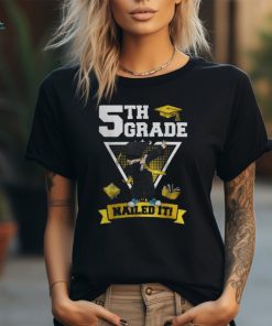 Dabbing Graduation Boy 5Th Grade Nailed It Class Of 2024 Women T shirt