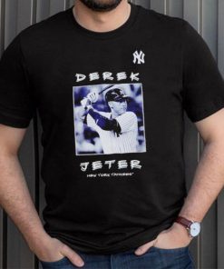 Derek Jeter New York Yankees Cooperstown Collection Player Vintage Logo shirt