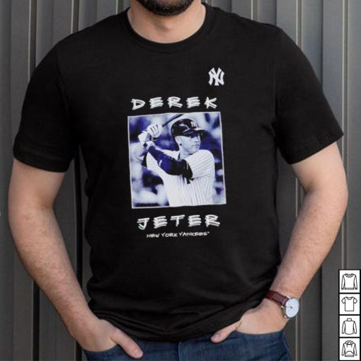 Derek Jeter New York Yankees Cooperstown Collection Player Vintage Logo shirt