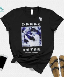 Derek Jeter New York Yankees Cooperstown Collection Player Vintage Logo shirt