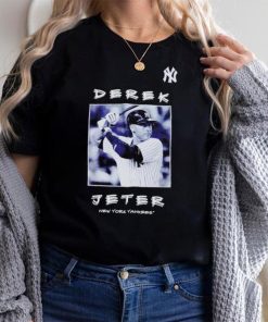 Derek Jeter New York Yankees Cooperstown Collection Player Vintage Logo shirt