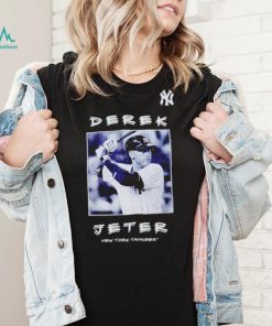 Derek Jeter New York Yankees Cooperstown Collection Player Vintage Logo shirt