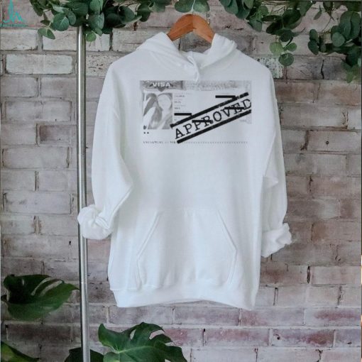Nika Muhl Visa Approved Ladies Boyfriend Shirt
