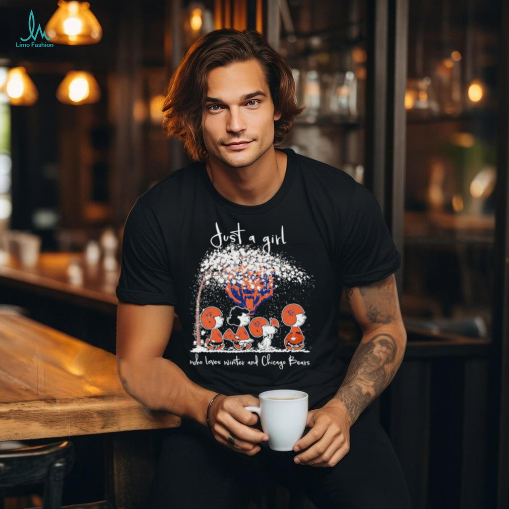 Official chicago Bears Snoopy A Girl Who Loves Winter And Bears T Shirt Official chicago Bears Snoopy A Girl Who Loves Winter And Bears T Shirt