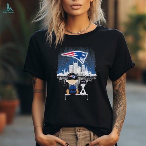 Official new England Patriots Snoopy Charlie Brown Best Friends Best T Shirt