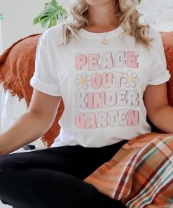 Peace Out Kindergarten Cute Groovy Last Day Of Kindergarten T Shirt
