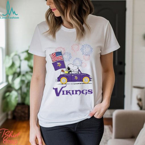 Snoopy Football Happy 4th Of July Minnesota Vikings Shirt