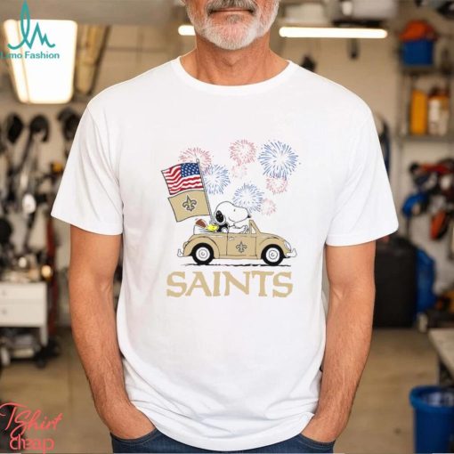 Snoopy Football Happy 4th Of July New Orleans Saints Shirt