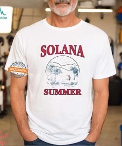 Taylor wearing Solana Summer shirt