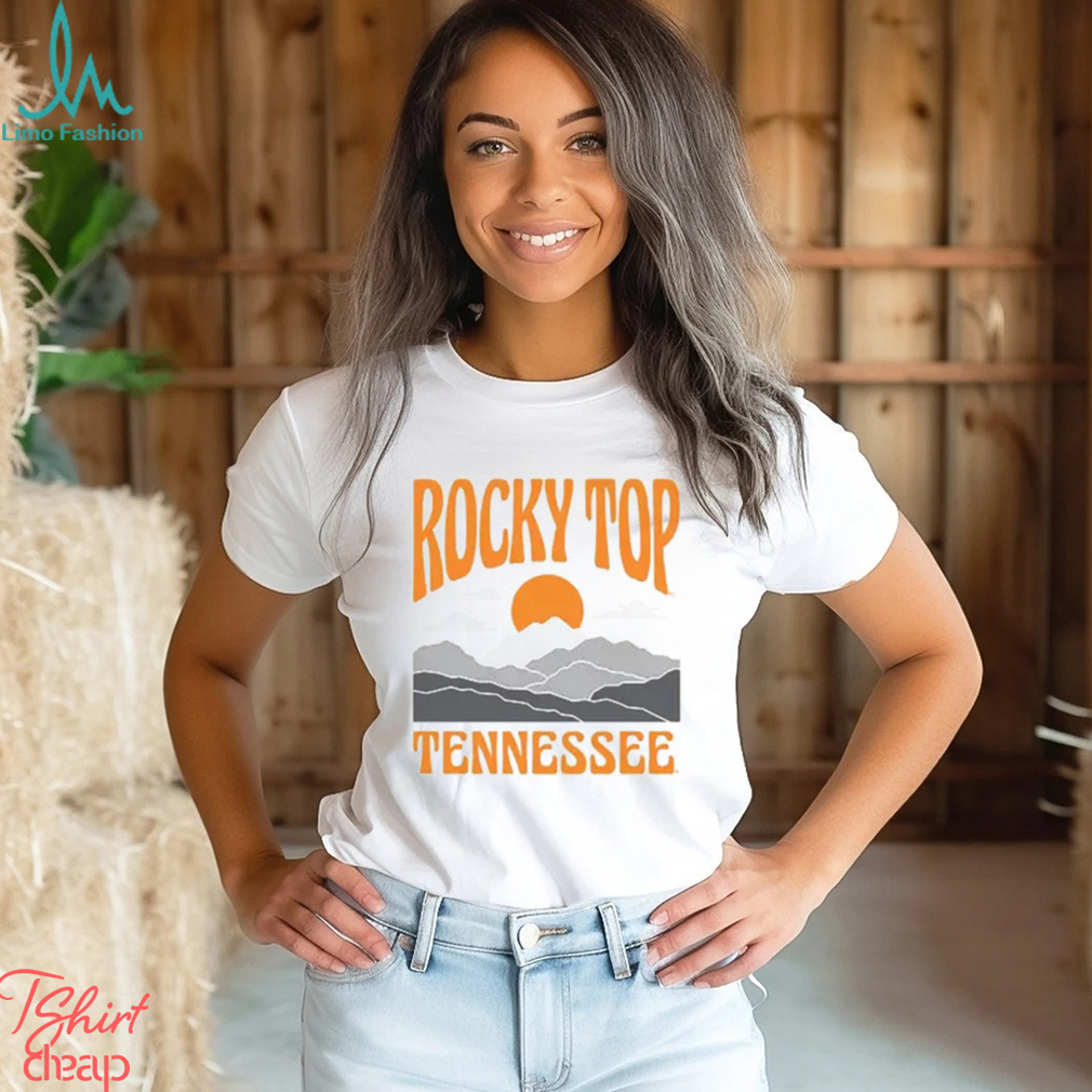 USCAPE Men's Tennessee Volunteers White Rocky T Shirt USCAPE Men's Tennessee Volunteers White Rocky T Shirt