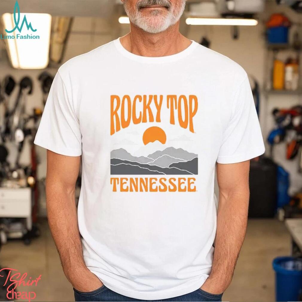 USCAPE Men's Tennessee Volunteers White Rocky T Shirt USCAPE Men's Tennessee Volunteers White Rocky T Shirt