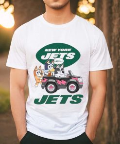 Bluey fun in the car with New York Jets football shirt