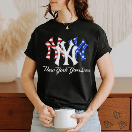 New York Yankees Celebrating 4th Of July America T Shirt