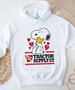 Official Snoopy And Woodstock Loves Tractor Supply Logo Shirt