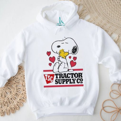 Official Snoopy And Woodstock Loves Tractor Supply Logo Shirt