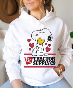 Official Snoopy And Woodstock Loves Tractor Supply Logo Shirt