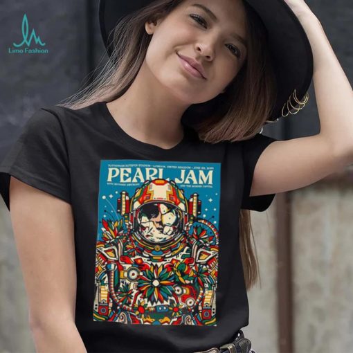 Pearl Jam Tottenham Hotspur Stadium London,UK June 29 2024 With Richard Ashcroft & The Duroer Capitaz Poster shirt