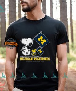 Snoopy Michigan Wolverines Road To Oklahoma City flag shirt