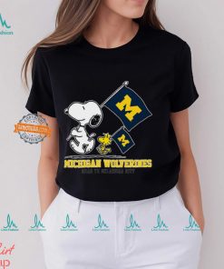 Snoopy Michigan Wolverines Road To Oklahoma City flag shirt