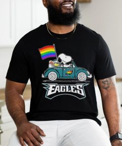 Snoopy and Woodstock Driving Car Philadelphia Eagles Pride Flag shirt