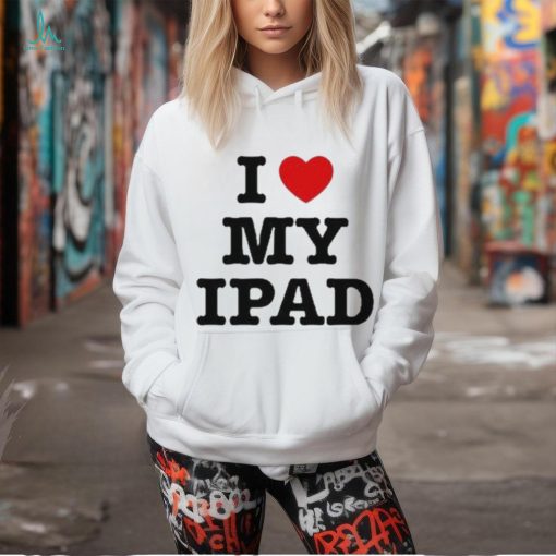 Suki Waterhouse Wearing I Love My Ipad Shirts