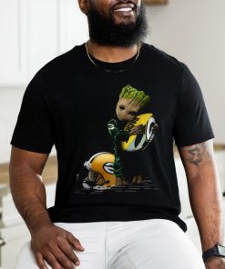 Baby Groot Hugging Green Bay Packers T Shirt