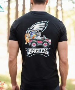 Bluey Bingo and Muffin in the car Philadenphia Eagles NFL 2024 shirt