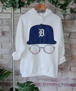 Detroit Tigers hat and glasses shirt